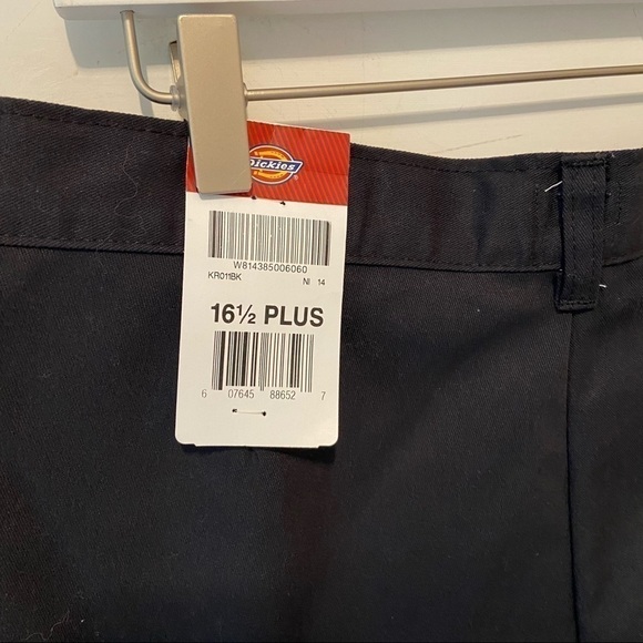 Dickies | Girls Black Shorts - Picture 3 of 11